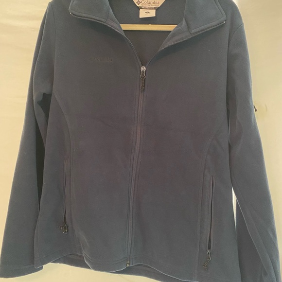 Columbia Jackets & Blazers - Columbia navy, zip up fleece jacket women’s large